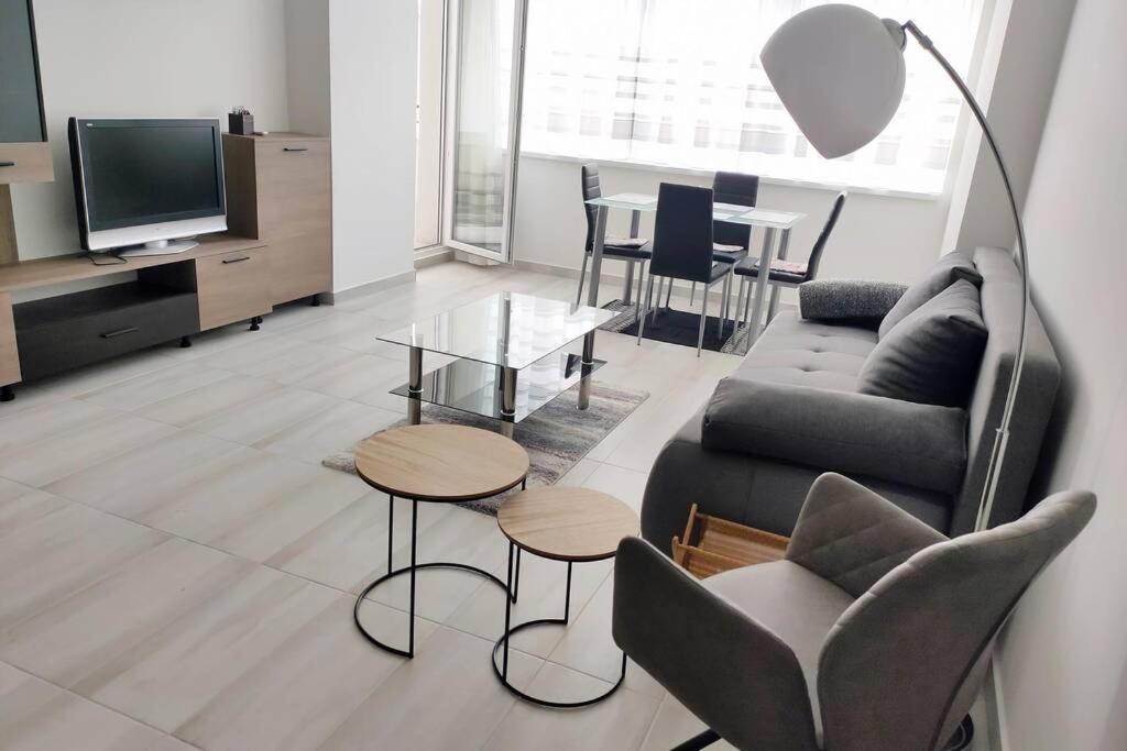 Plaza Apartman - City Center, Free Parking, Free Wifi Дебрецен Экстерьер фото